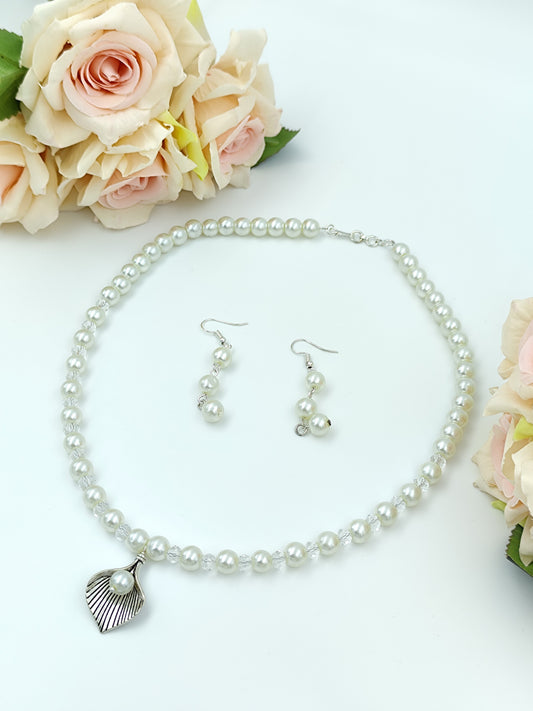 Pearl & Crystal Set - Off White Glass Pearl & Clear White Crystal & Silver Pendent Set