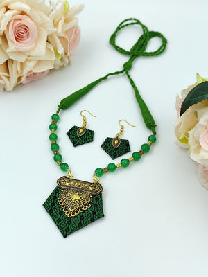 Khaan Fabric Set - Black & Green with Antique Golden Pendent & Earring Set