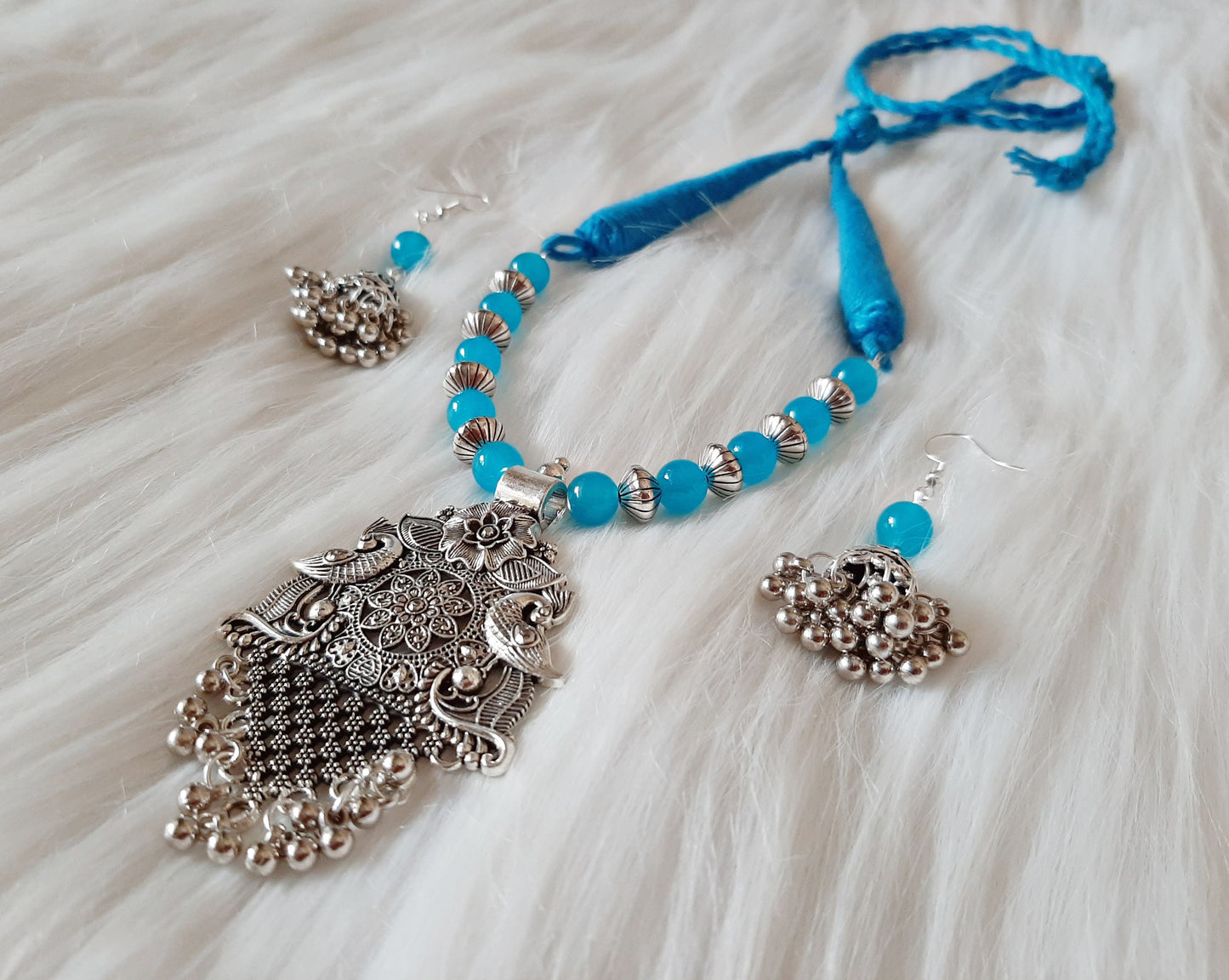 Beaded Set - Ocean Blue Bead & Oxidized Silver Pendent set