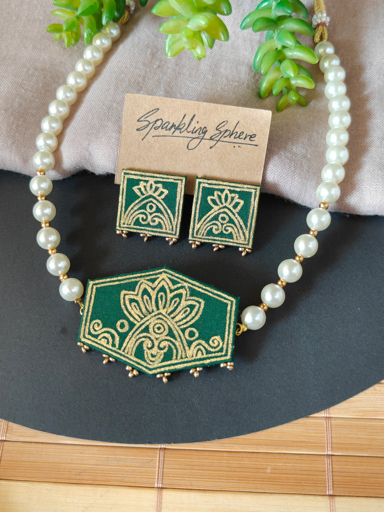 Dark Green Hand-Painted Choker Necklace Set with Pearls Design 2