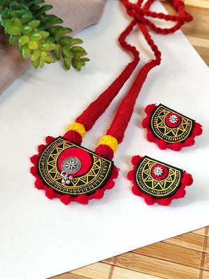 Dark Green Hand painted Sun Motif Necklace Set with Red Thread details