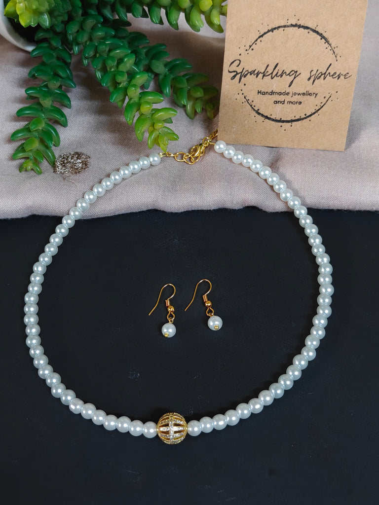 Single Line Short Pearl Necklace with Golden Bead Pendant and Simple Pearl Earrings (Copy)