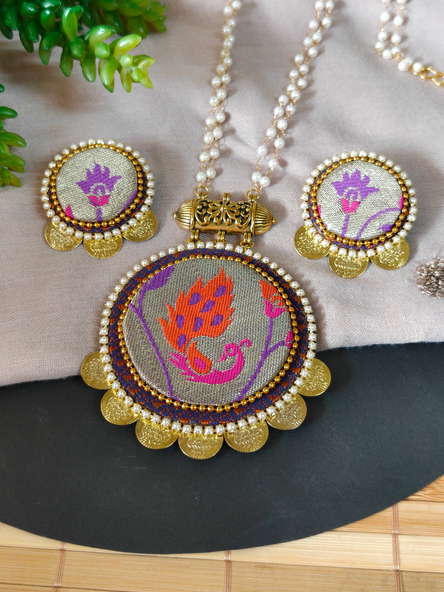 Paithani & Khaan Round Set with Coin Detail
