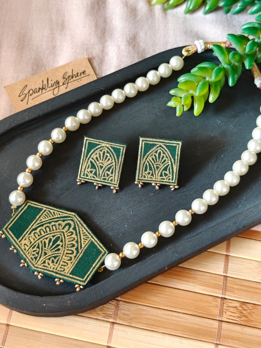 Dark Green Hand-Painted Choker Necklace Set with Pearls Design 1